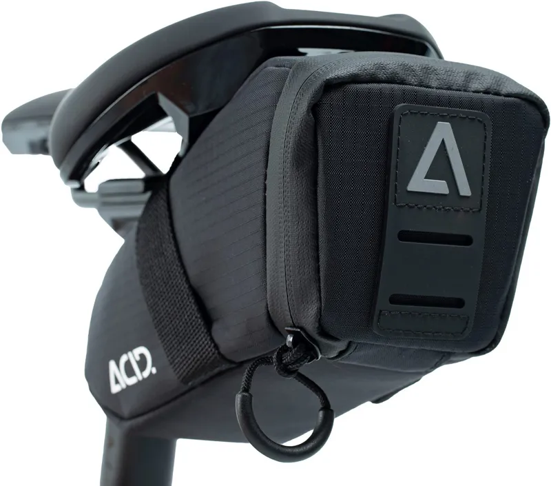 Acid 0.8L Saddle Bag Pro - Medium - Black-1